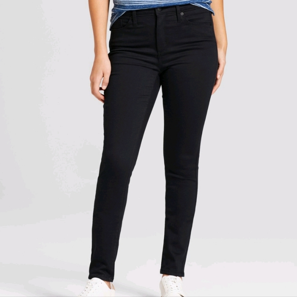 Universal Thread Woman's High-Rise Skinny Jeans ~ Black - Picture 2 of 13